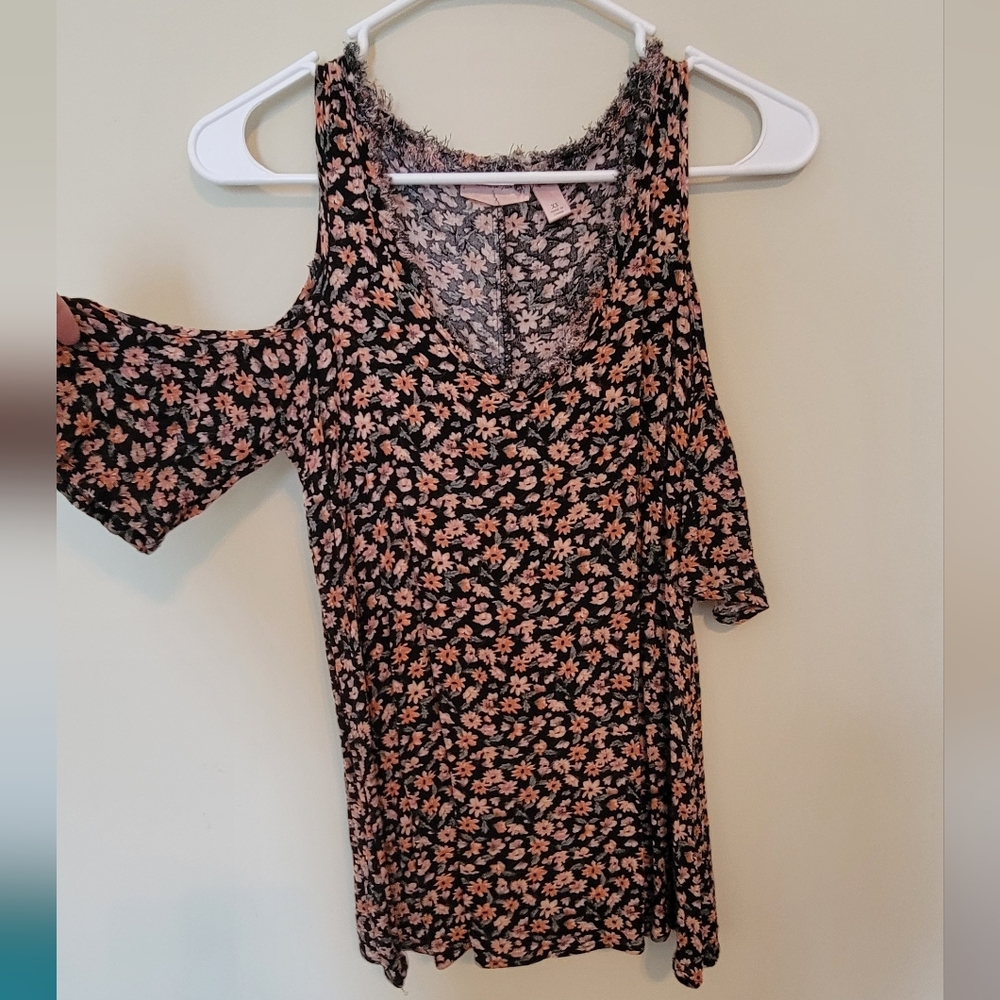 NWOT Willow & root top